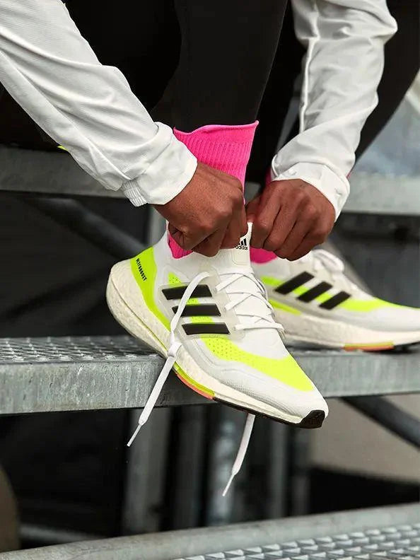 Ultraboost 21 Solar White Neon