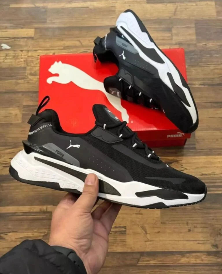 RS-Fast Unmarked Black/White Sneakers