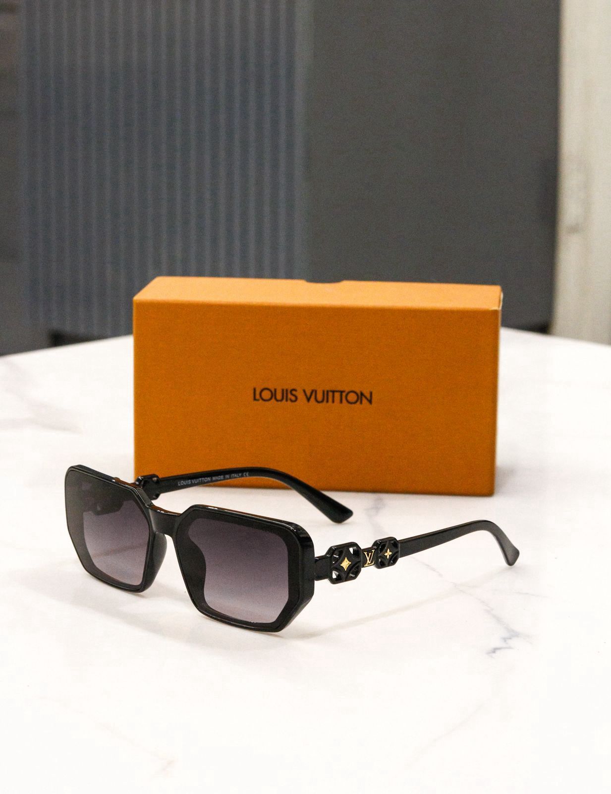 Exclusive Black Stylish Sunglass For Unisex