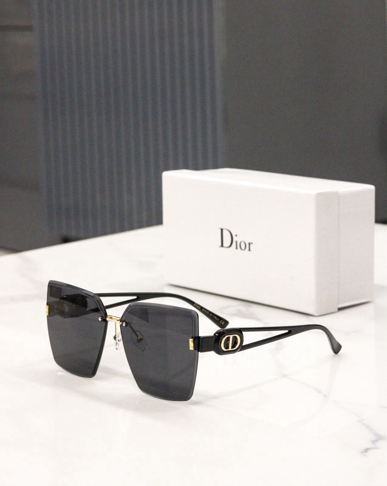 Exclusive Black Stylish Sunglass For Girl's