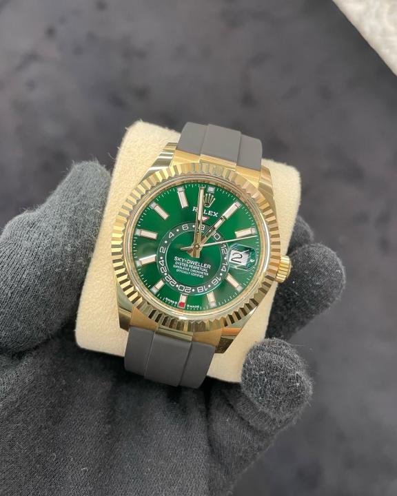 Rolex Oyster perpetual Sky Dweller