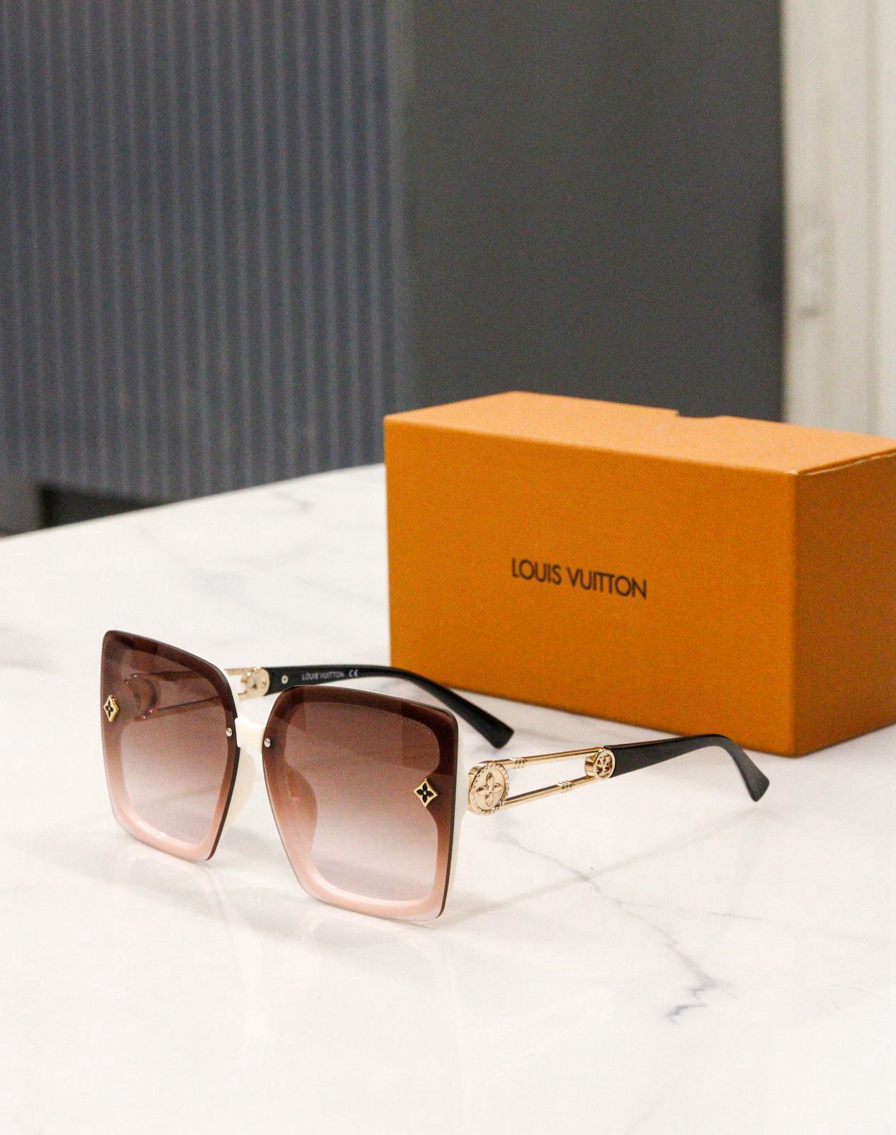 Exclusive Black Stylish Sunglass For Girl's